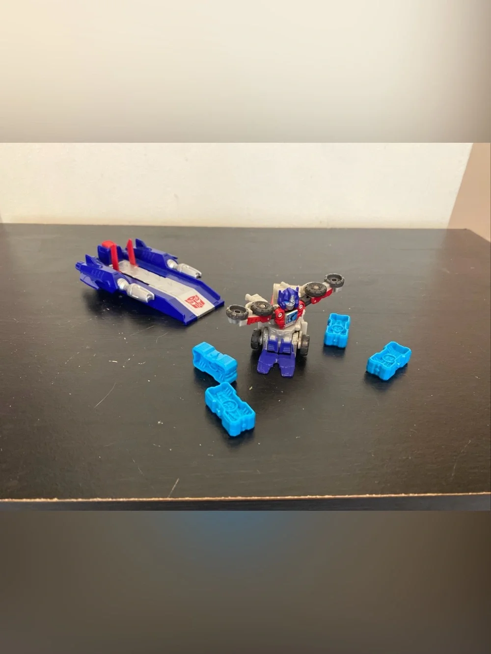 Tomy Hasbro Transformers Optimus Prime Bot Shots Autobot Launcher Blue Bricks